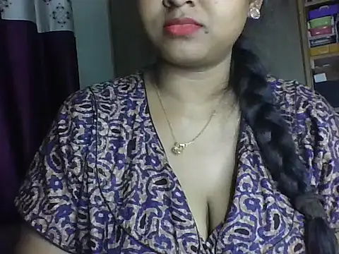 its me Rashmi online show from 11/19/25, 05:13