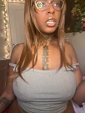 MistiSavannah online show from 12/05/25, 02:48