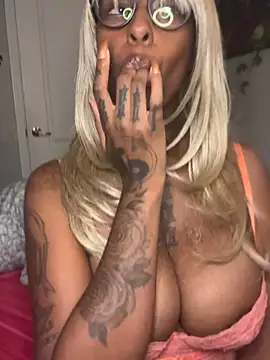 MistiSavannah online show from 10/21/25, 02:11