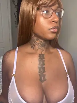 MistiSavannah online show from 11/05/25, 04:32