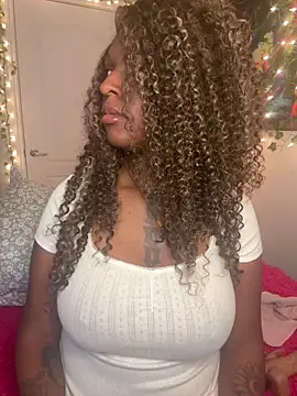 MistiSavannah online show from 03/28/26, 03:02