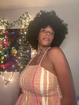 Snapshot of MistiSavannah chatting on 06/26/26, 02:06 MistiSavannah online show from 06/26/26, 02:06