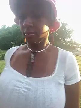 Snapshot of MistiSavannah chatting on 05/24/26, 12:16 MistiSavannah online show from 05/24/26, 12:16