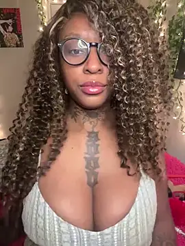 Snapshot of MistiSavannah chatting on 04/18/26, 10:17 MistiSavannah online show from 04/18/26, 10:17