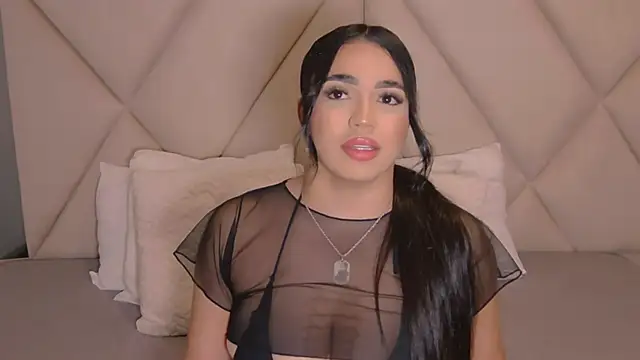 CharlotteeBrownn online show from 06/11/26, 04:20