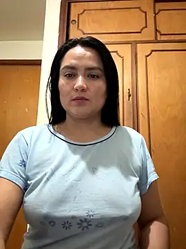 Snapshot of Rouse69_ chatting on 09/11/25, 10:48 Rouse69 online show from 09/11/25, 10:48