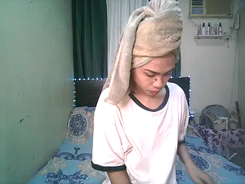 Sweet-shopia online show from 12/21/25, 08:38