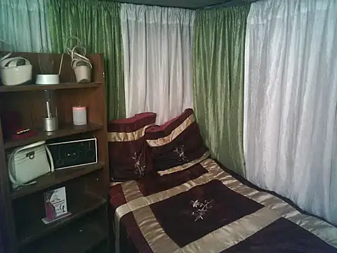 Sweet-shopia online show from 09/10/25, 01:10