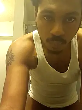 Snapshot of Yungandhungd chatting on 10/10/25, 08:09 Yungandhungd online show from 10/10/25, 08:09