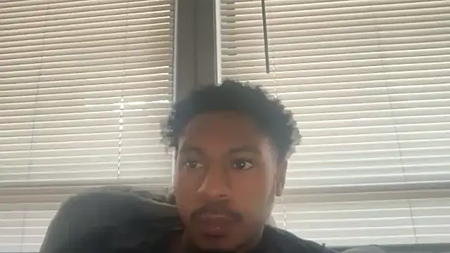 Snapshot of Yungandhungd chatting on 11/21/25, 01:54 Yungandhungd online show from 11/21/25, 01:54