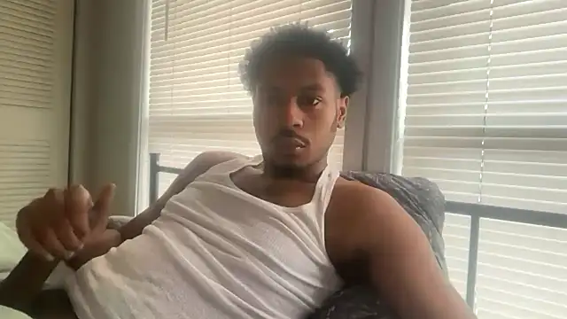 Snapshot of Yungandhungd chatting on 11/20/25, 08:20 Yungandhungd online show from 11/20/25, 08:20