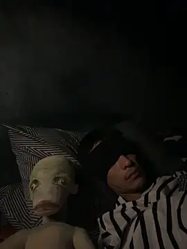 Snapshot of icefun1109 chatting on 11/23/25, 06:51 icefun1109 online show from 11/23/25, 06:51