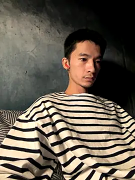 Snapshot of icefun1109 chatting on 11/15/25, 04:11 icefun1109 online show from 11/15/25, 04:11