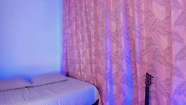 riley bensongh online show from 11/09/25, 10:36