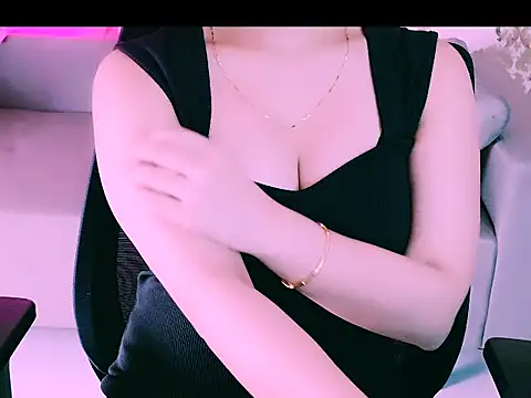 My Rose online show from 12/01/25, 02:51