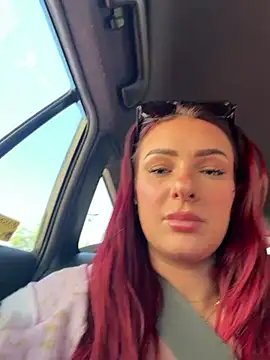 Snapshot of OliviaaFischer chatting on 04/23/26, 11:38 OliviaaFischer online show from 04/23/26, 11:38