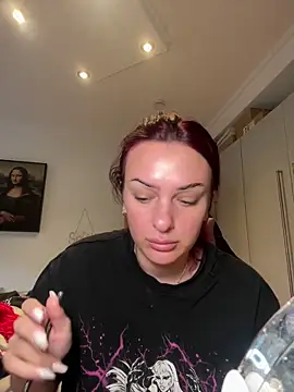 Snapshot of OliviaaFischer chatting on 02/15/26, 01:54 OliviaaFischer online show from 02/15/26, 01:54