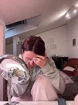 Snapshot of OliviaaFischer chatting on 03/13/26, 12:54 OliviaaFischer online show from 03/13/26, 12:54