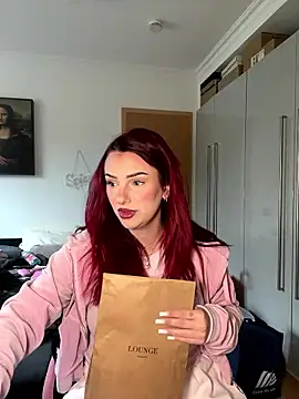 Snapshot of OliviaaFischer chatting on 03/17/26, 02:20 OliviaaFischer online show from 03/17/26, 02:20