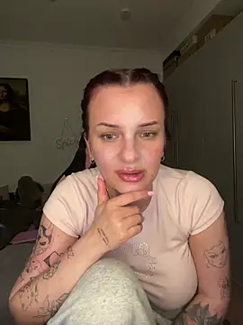 Snapshot of OliviaaFischer chatting on 02/19/26, 10:51 OliviaaFischer online show from 02/19/26, 10:51