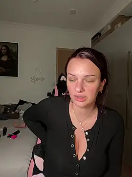 Snapshot of OliviaaFischer chatting on 03/02/26, 08:05 OliviaaFischer online show from 03/02/26, 08:05