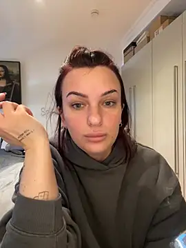 Snapshot of OliviaaFischer chatting on 03/03/26, 11:17 OliviaaFischer online show from 03/03/26, 11:17