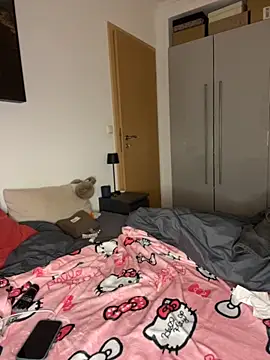 Snapshot of OliviaaFischer chatting on 11/23/25, 09:14 OliviaaFischer online show from 11/23/25, 09:14