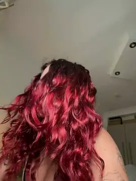 Snapshot of OliviaaFischer chatting on 06/19/26, 12:11 OliviaaFischer online show from 06/19/26, 12:11