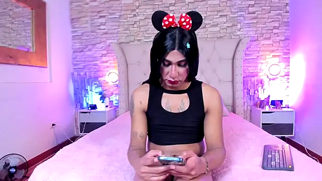 Snapshot of Lucia-Horny24 chatting on 12/02/25, 06:53 Lucia-Horny24 online show from 12/02/25, 06:53