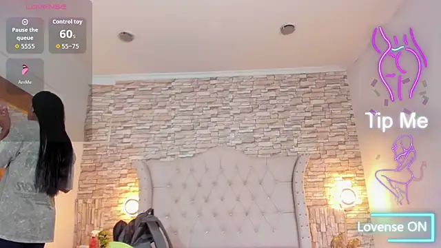 Snapshot of Lucia-Horny24 chatting on 10/24/25, 07:57 Lucia-Horny24 online show from 10/24/25, 07:57