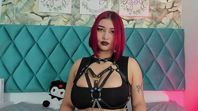 Snapshot of VenussDark chatting on 12/16/25, 02:43 VenussDark online show from 12/16/25, 02:43