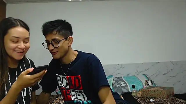 Snapshot of Noa_Arez chatting on 12/22/25, 04:34 Noa Arez online show from 12/22/25, 04:34