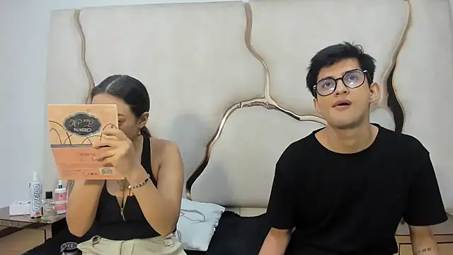 Snapshot of Noa_Arez chatting on 10/17/25, 06:39 Noa Arez online show from 10/17/25, 06:39