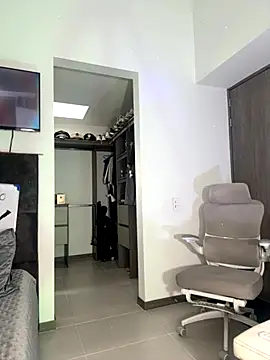 Andrew Johnnson online show from 12/01/25, 05:58