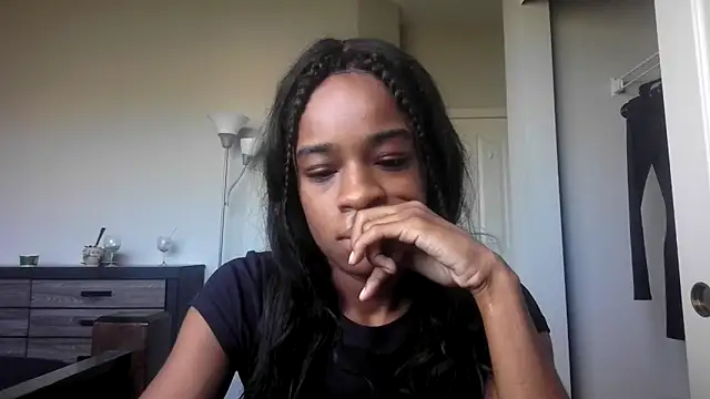 Snapshot of Marlowlovee chatting on 09/14/25, 05:02 Marlowlovee online show from 09/14/25, 05:02