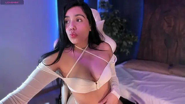 RenataLeclair online show from 12/01/25, 05:14