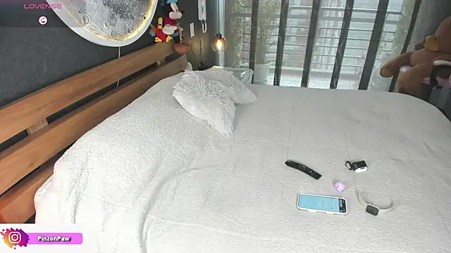 Snapshot of Sarajames chatting on 06/24/26, 02:37 Sarajames online show from 06/24/26, 02:37
