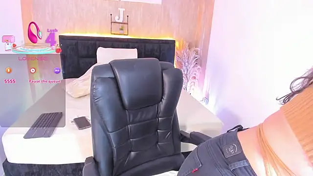 jessica hotxxx online show from 12/03/25, 03:22