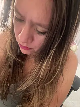 Snapshot of emma_hot2006 chatting on 11/30/25, 05:14 emma hot2006 online show from 11/30/25, 05:14