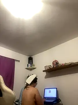 Snapshot of emma_hot2006 chatting on 09/10/25, 04:28 emma hot2006 online show from 09/10/25, 04:28