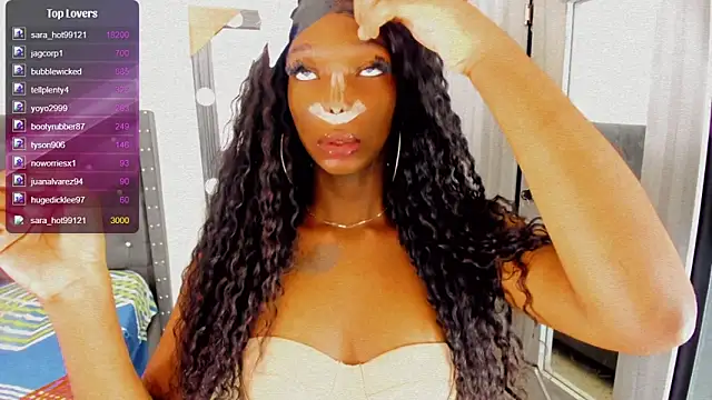 Snapshot of Sara_hot12112 chatting on 11/06/25, 08:18 Sara hot12112 online show from 11/06/25, 08:18