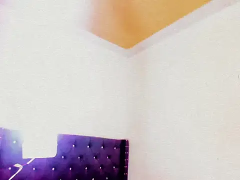 Snapshot of Sara_hot12112 chatting on 10/03/25, 11:28 Sara hot12112 online show from 10/03/25, 11:28