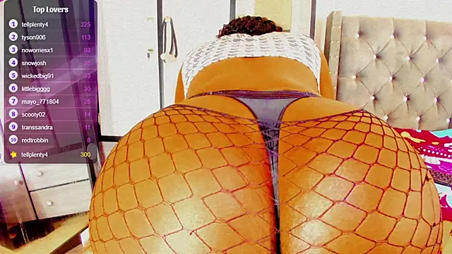 Snapshot of Sara_hot12112 chatting on 10/19/25, 10:56 Sara hot12112 online show from 10/19/25, 10:56