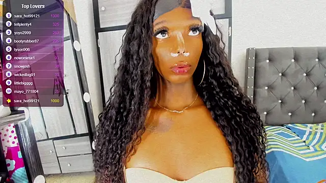 Snapshot of Sara_hot12112 chatting on 10/24/25, 07:35 Sara hot12112 online show from 10/24/25, 07:35