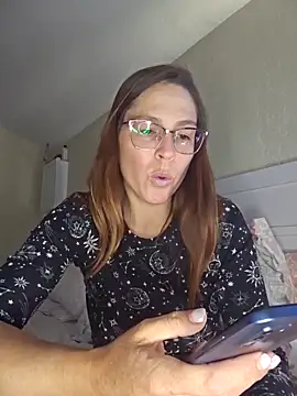 chicaenmascarada online show from 09/17/25, 07:27