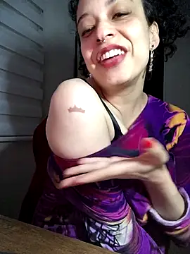 miss carmila1 online show from 11/07/25, 01:43