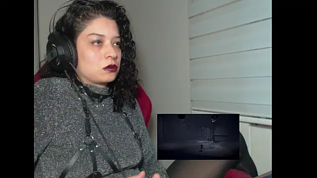Snapshot of miss_carmila1 chatting on 10/10/25, 10:43 miss carmila1 online show from 10/10/25, 10:43