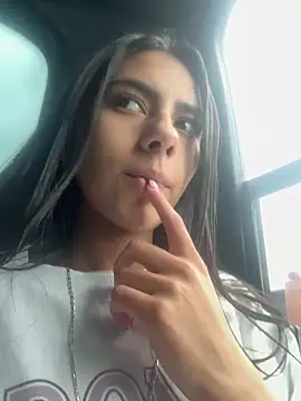 LilybethGray online show from 10/30/25, 06:49