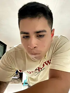 Snapshot of miaftmax chatting on 09/26/25, 08:05 miaftmax online show from 09/26/25, 08:05