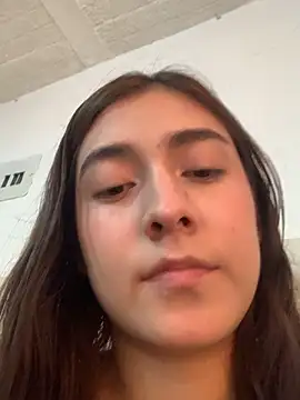 Snapshot of miaftmax chatting on 10/18/25, 04:20 miaftmax online show from 10/18/25, 04:20